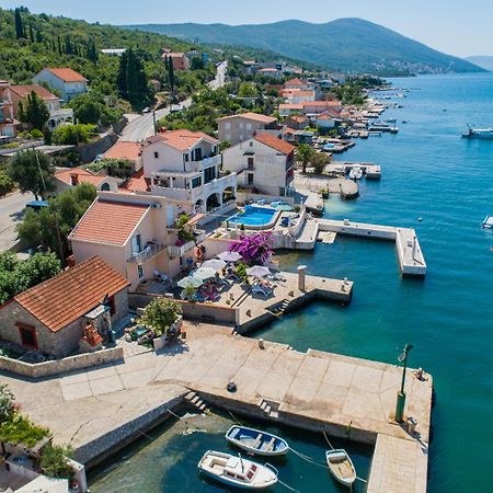 Apartments Novo Mulo Tivat Exteriör bild