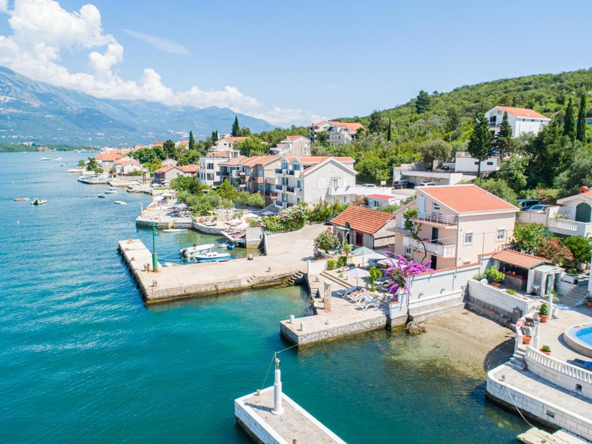 Apartments Novo Mulo Tivat Exteriör bild