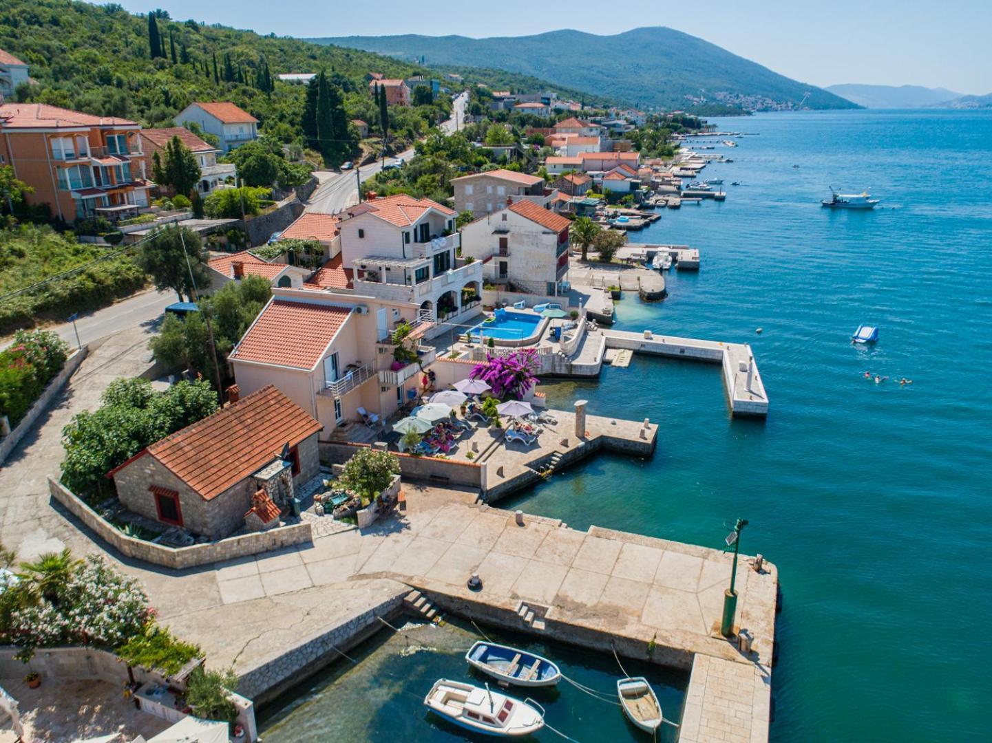 Apartments Novo Mulo Tivat Exteriör bild